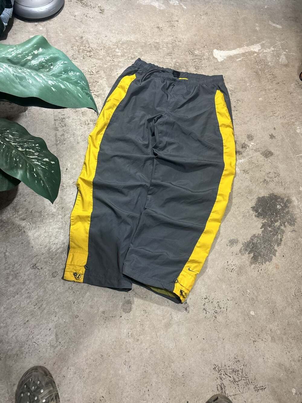 Nike Vintage 90s Windbreaker Track Pants Grey and Yellow